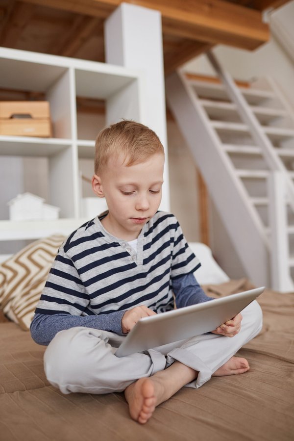 Comment les entreprises de soins de santé peuvent-elles utiliser les technologies portables pour améliorer le suivi des patients ?